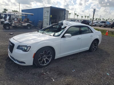 2018 Chrysler 300s