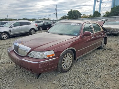 2004 Lincoln Town Car