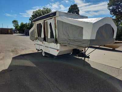 2004 Forest River Freedom Camping Trailer