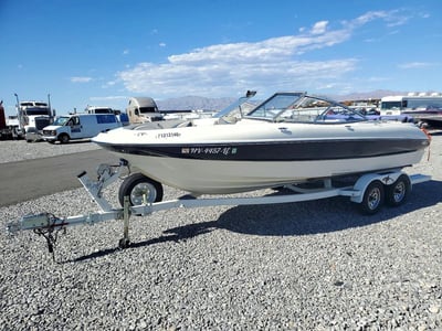 2002 Bayliner Capri 215 5.7l