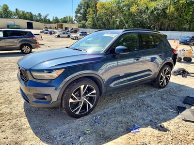 2022 Volvo XC40