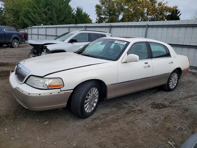 2003 Lincoln Town Car