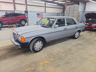 1983 Mercedes-Benz 300 Series
