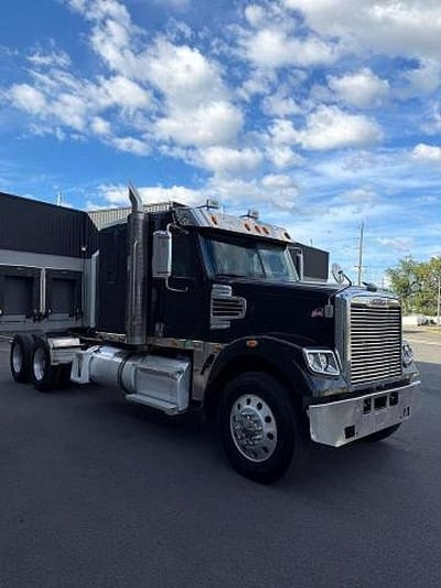 2015 Freightliner 122sd