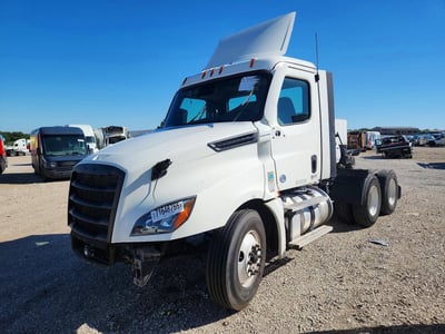 2022 Freightliner Cascadia 126