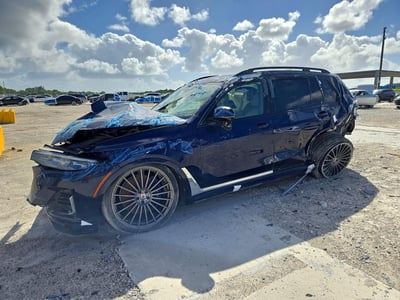 2022 BMW X7