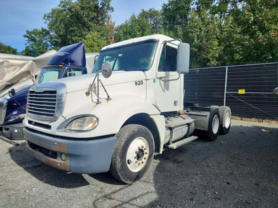 2007 Freightliner Columbia 120