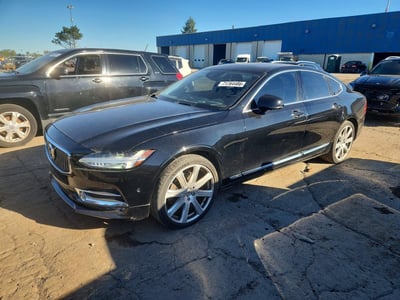 2017 Volvo S90