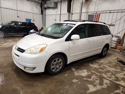 2004 Toyota Sienna