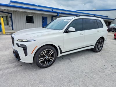 2023 BMW X7