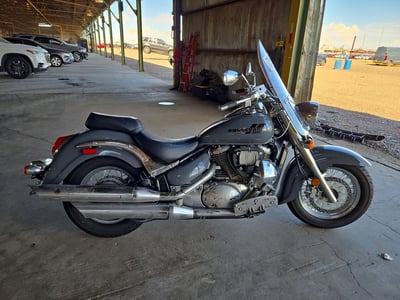 2023 Suzuki VL800