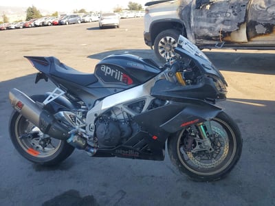 2019 Aprilia Rsv4