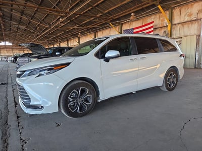 2025 Toyota Sienna Hybrid