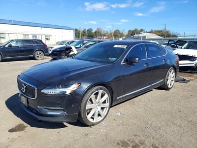 2017 Volvo S90