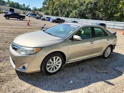 2014 Toyota Camry Hybrid