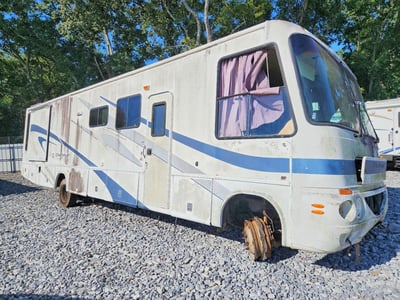 2004 Ford F53
