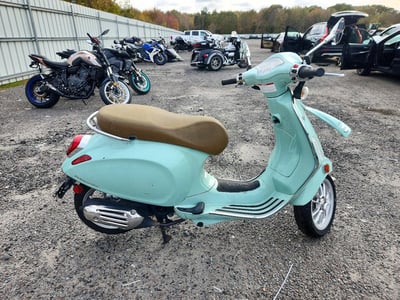 2022 Vespa Primavera /sprint 50