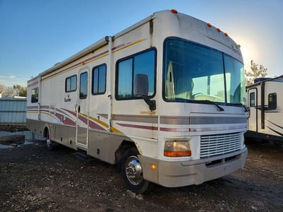 2002 Ford F53