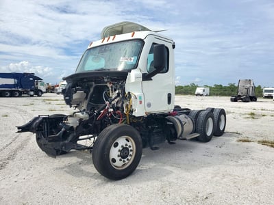 2024 Freightliner Cascadia 126