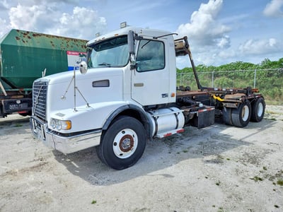 2006 Volvo Trucks VHD