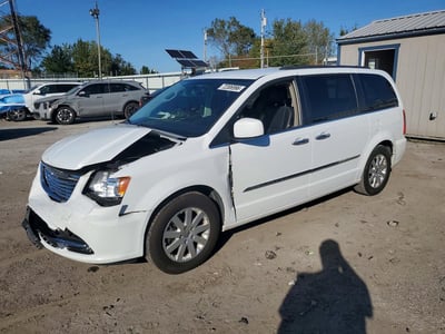 2016 Chrysler Town & Country