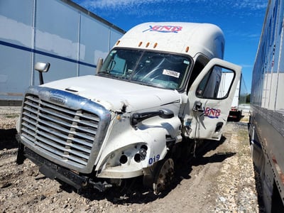 2016 Freightliner Cascadia 125