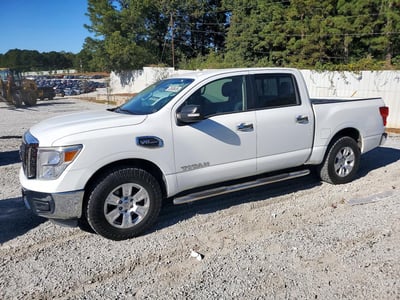 2017 Nissan Titan