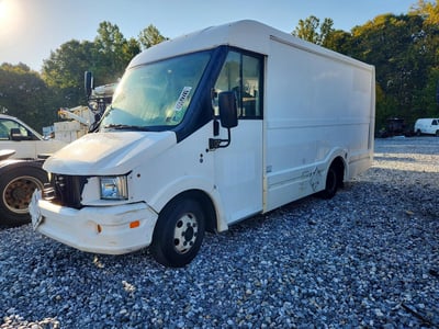 2018 Isuzu Reach