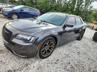 2016 Chrysler 300s