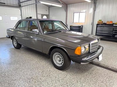 1985 Mercedes-Benz 300 Series