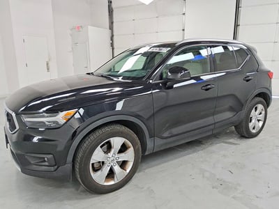 2022 Volvo XC40