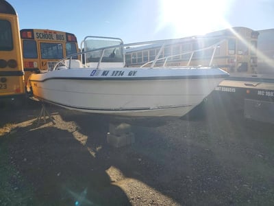2000 Angler 18