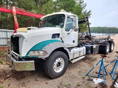 2016 Mack GU (granite)
