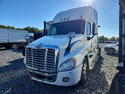 2010 Freightliner Cascadia 125