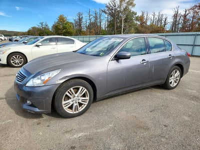 2015 Infiniti Q40