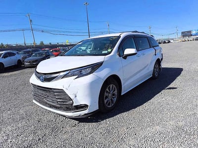 2025 Toyota Sienna Hybrid