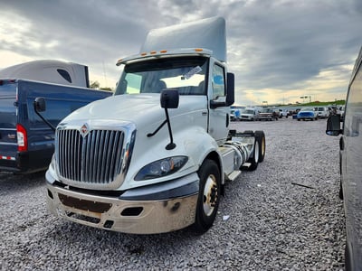 2018 International RH613