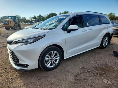 2025 Toyota Sienna Hybrid