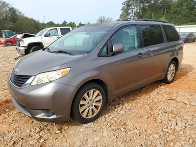 2012 Toyota Sienna