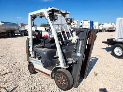 2005 Unicariers Forklift