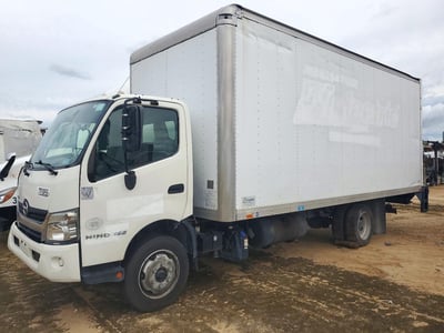 2017 Hino 195