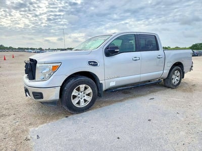 2017 Nissan Titan