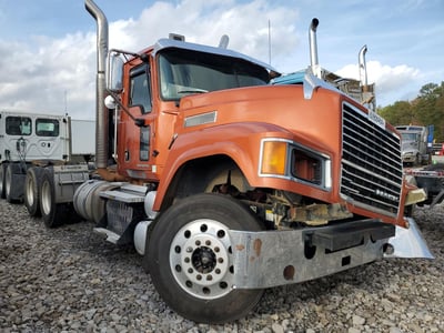 2015 Mack CHU613