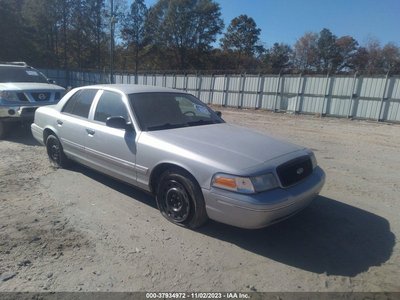 2003 Ford Crown Victoria