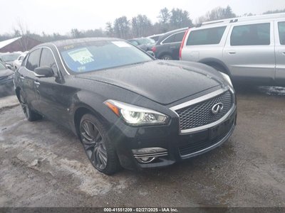 2019 Infiniti Q70