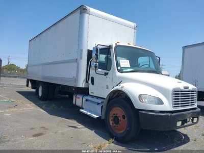 2012 Freightliner M2 106