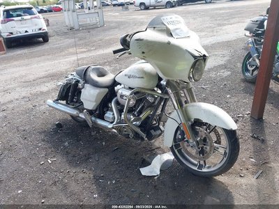 2016 Harley-Davidson FLHXS