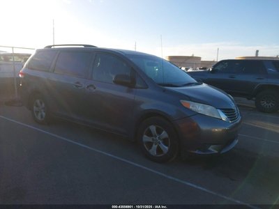 2012 Toyota Sienna
