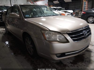 2005 Toyota Avalon