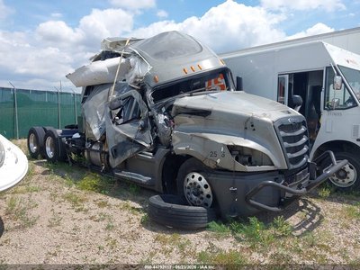 2025 Freightliner Cascadia